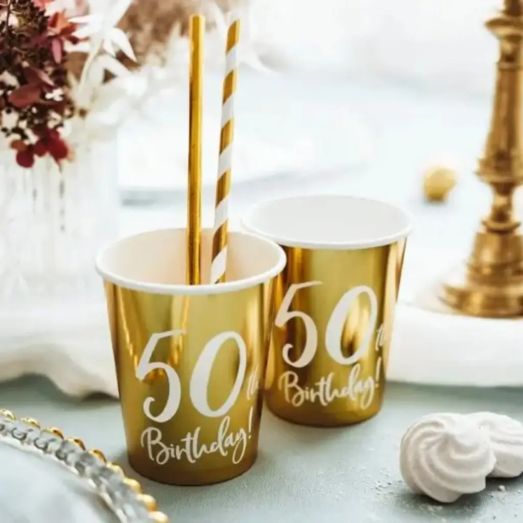 Juego de 6 tazas de oro "50 años".