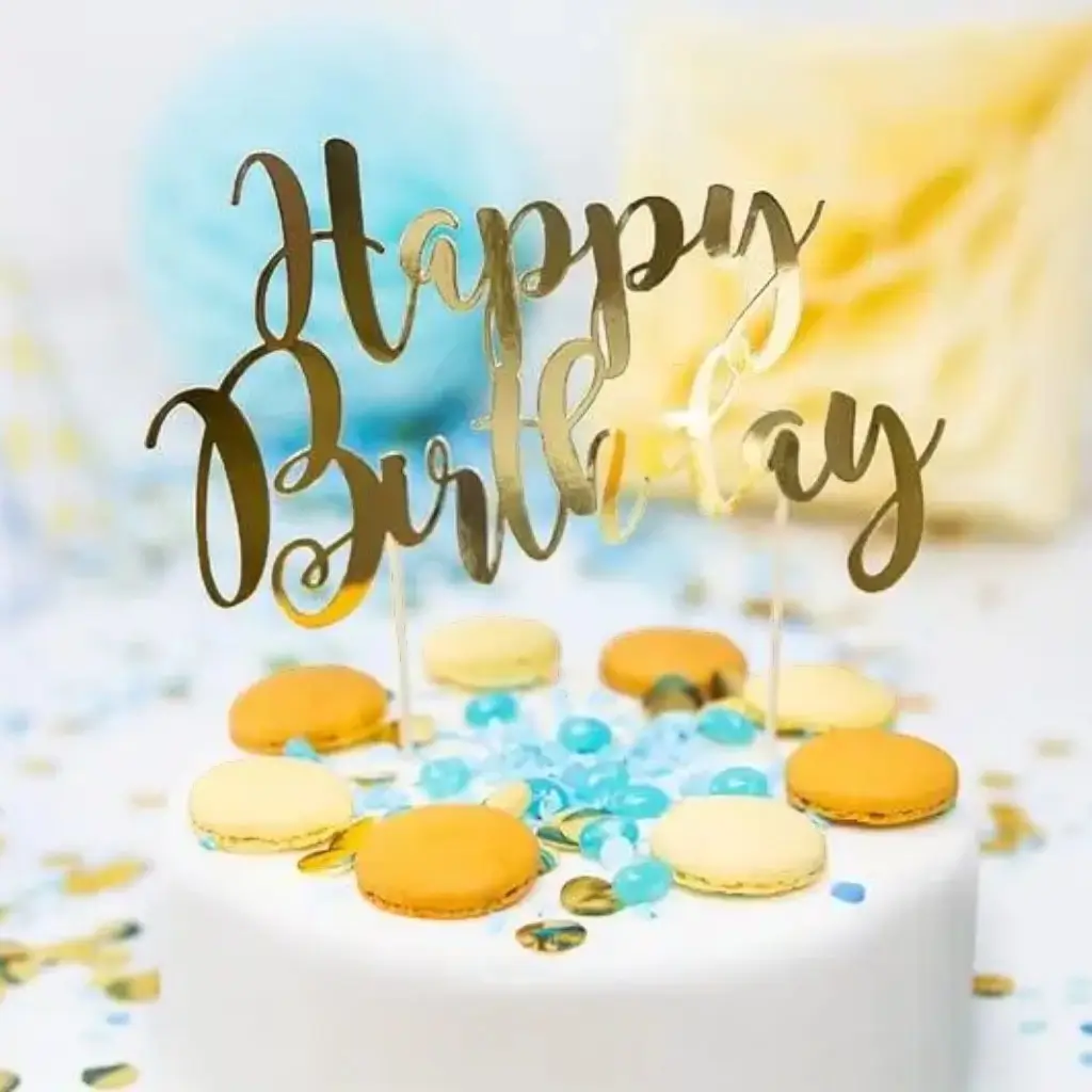 Feliz Cumpleaños pastel de oro de decoración