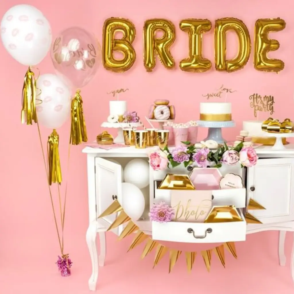 6 globos transparentes con la inscripción "BRIDE TO BE pink".