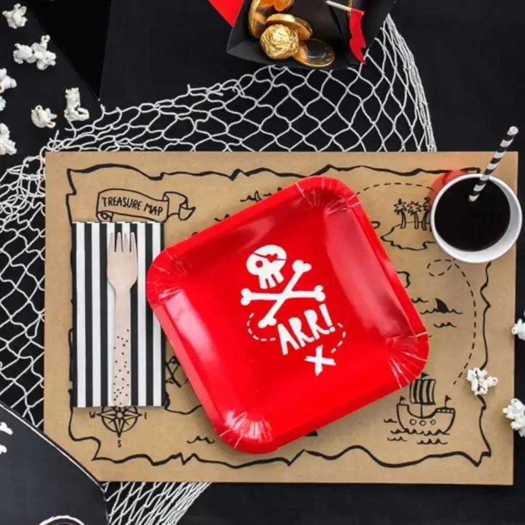 Platos de papel para fiestas de piratas (juego de 6)