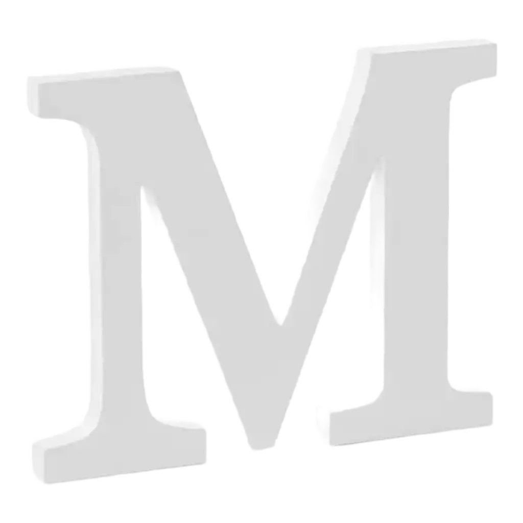 Letra M en madera blanca