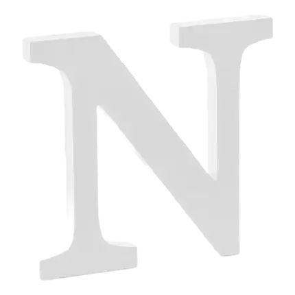 Letra N en madera blanca
