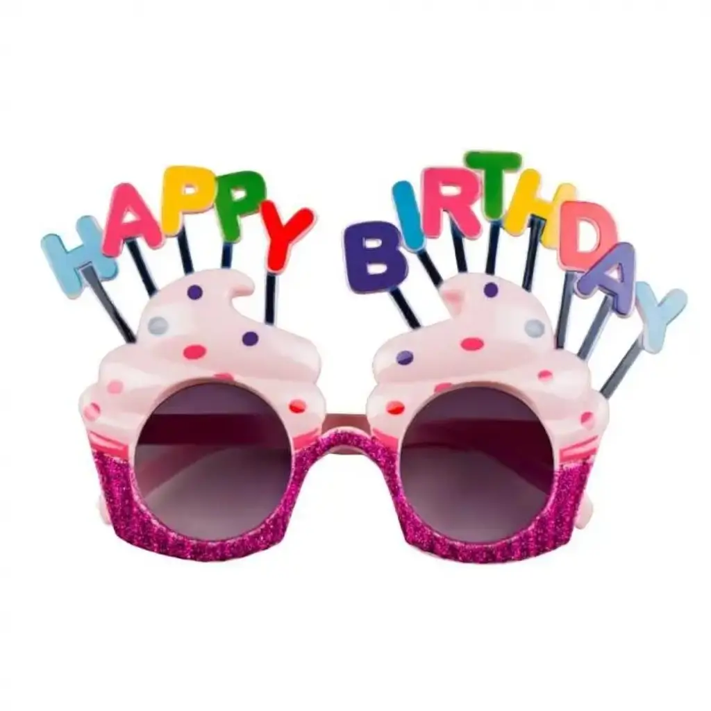 Los vasos forman cupcake  "HAPPY BIRTHDAY"
