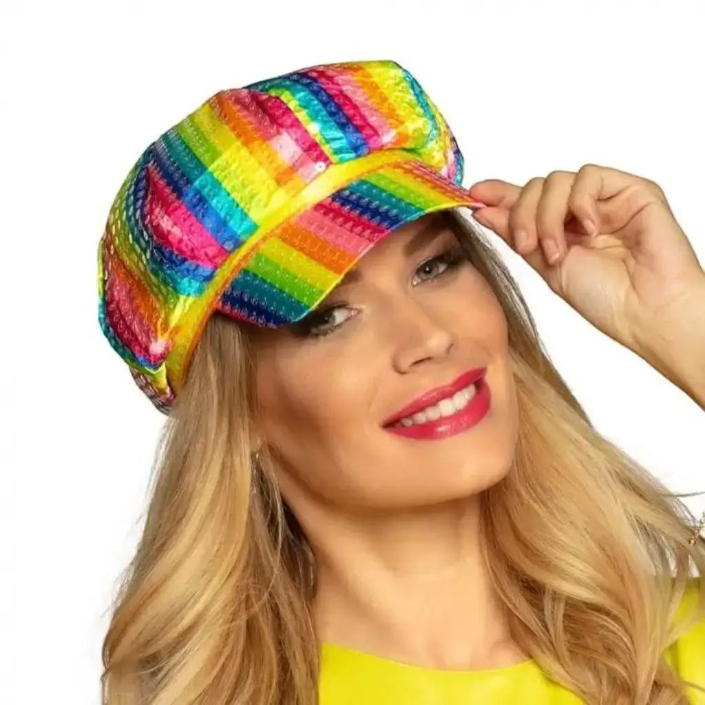 Gorra a rayas multicolor con lentejuelas