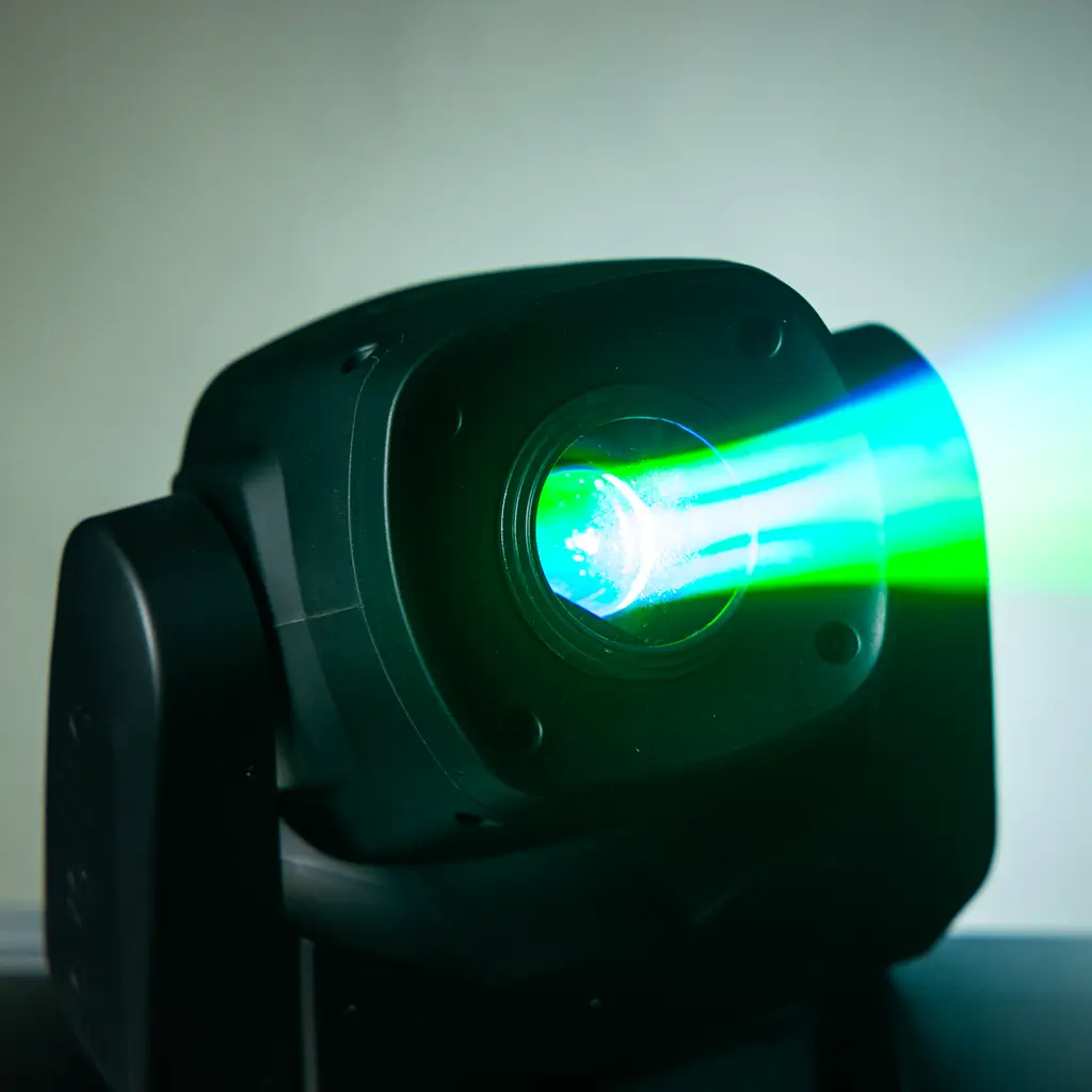 Pack 2 focos 100 W en flight case - Evo Spot 100 CR Set Evolite - LED multicolor y control DMX