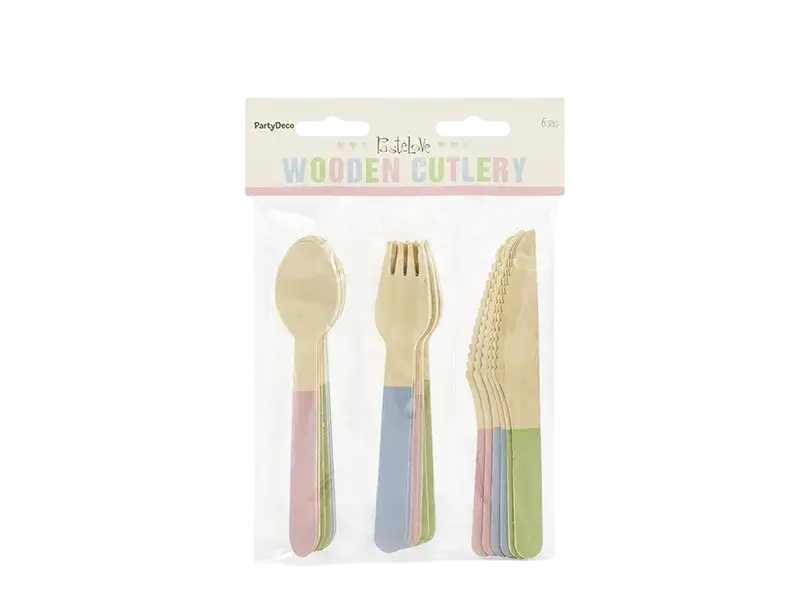 18 cubiertos de madera en tonos pastel
