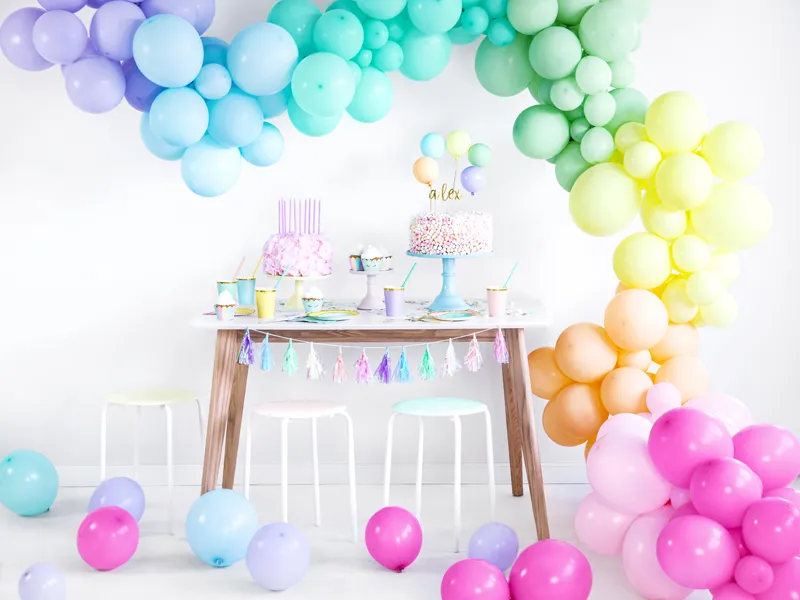 50 globos lilas
